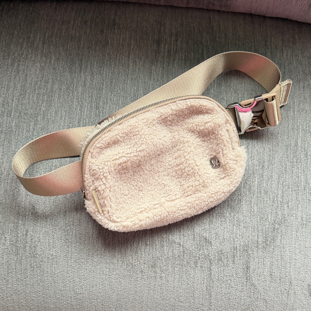 Lululemon Cozy Cream Sherpa Belt Bag